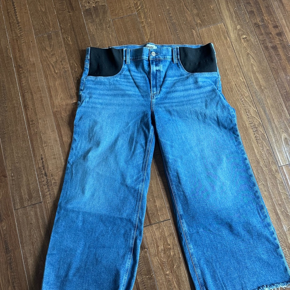 PAIGE Women's Anessa Maternity Jeans
Size 34